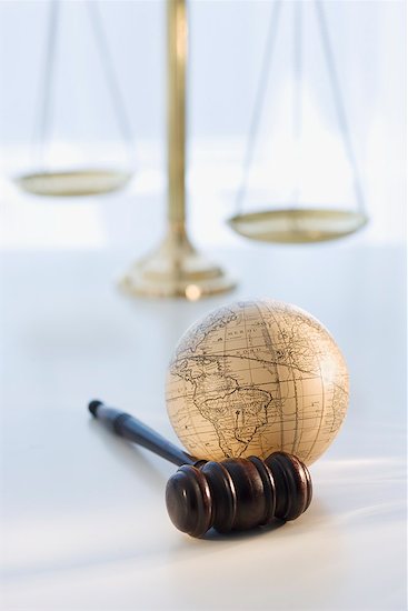 Penyelesaian Sengketa Hukum Penanaman Modal melalui International Centre for Settlement of International Disputes (ICSID)