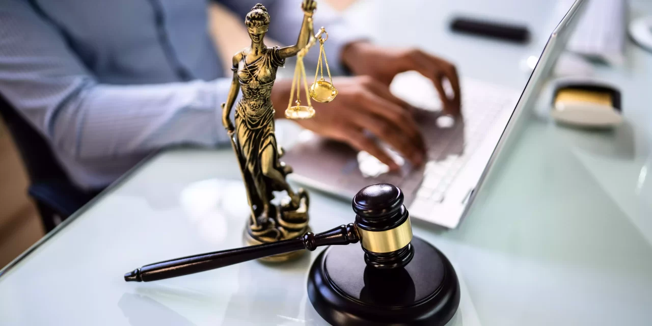 Persidangan Arbitrase secara Daring: Apakah merupakan Solusi untuk Menekan Biaya Arbitrase Institusional di Singapore International Arbitration Centre (SIAC)?