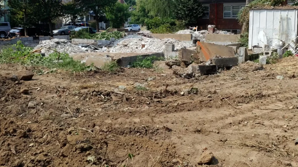 hukum tanah telantar di indonesia